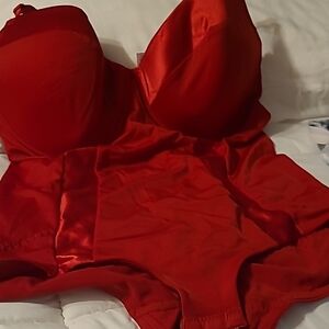Ashley Stewart Red Intimate Apparel Molded Cups Sleek Design